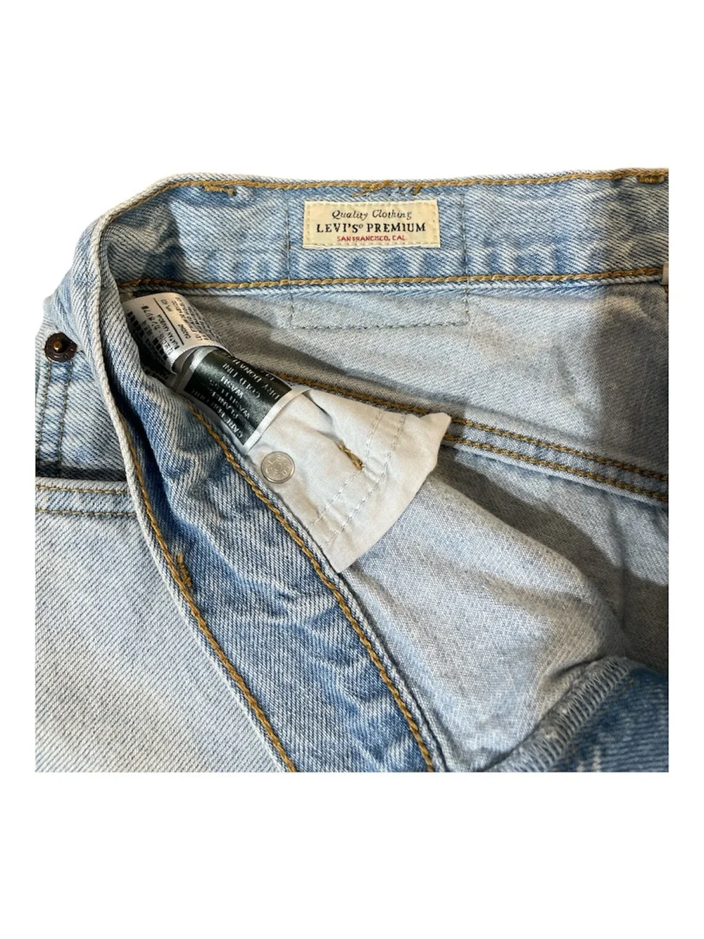 •Light Wash Denim Women’s Shorts